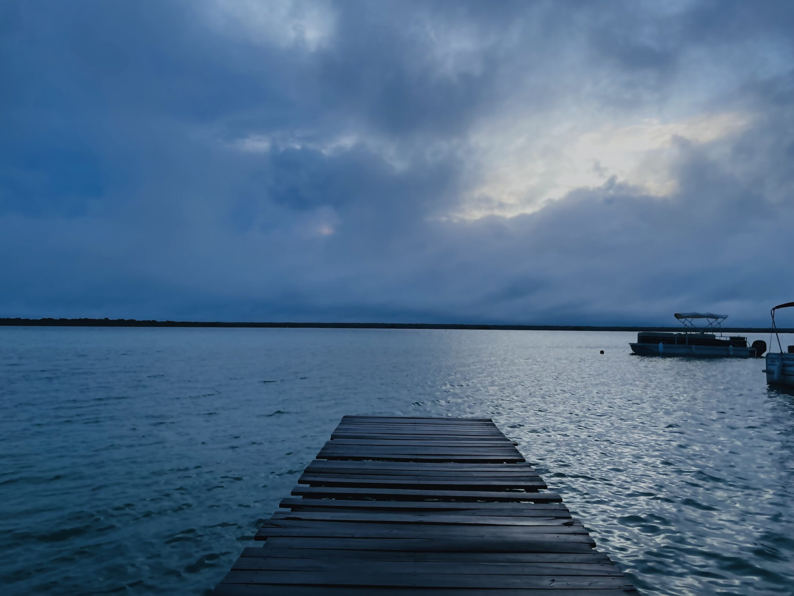 Bajo la Tormenta